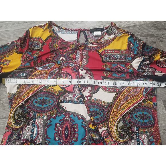 Jennie & Marlis Paisley Geometric Open Underneath Bell 3/4 Sleeve Blouse Top - Picture 9 of 10